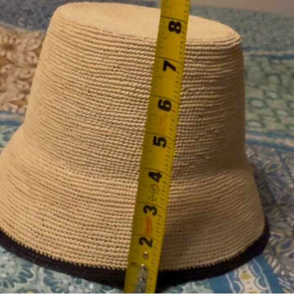 Women’s Artesano Yana packable hat, natural w/blk trim, adjustable, like new - Picture 8 of 12